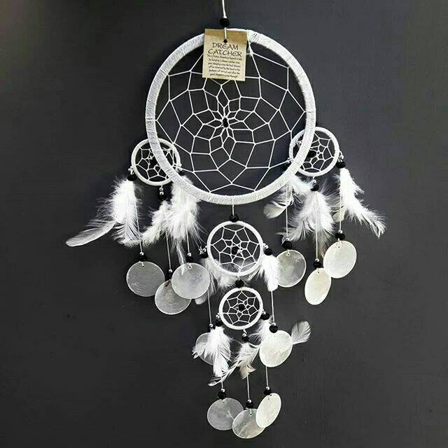 Gantungan Dreamcatcher Putih Bulu-Kerang (bunyi kena angin)