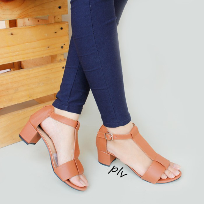 Original    HIGH HEELS VINTAGE T-STRAP TAN Murah