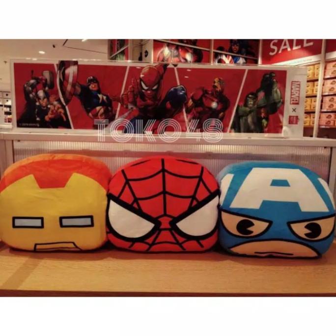 Bantal Tangan Marvel Throw Pillow Miniso