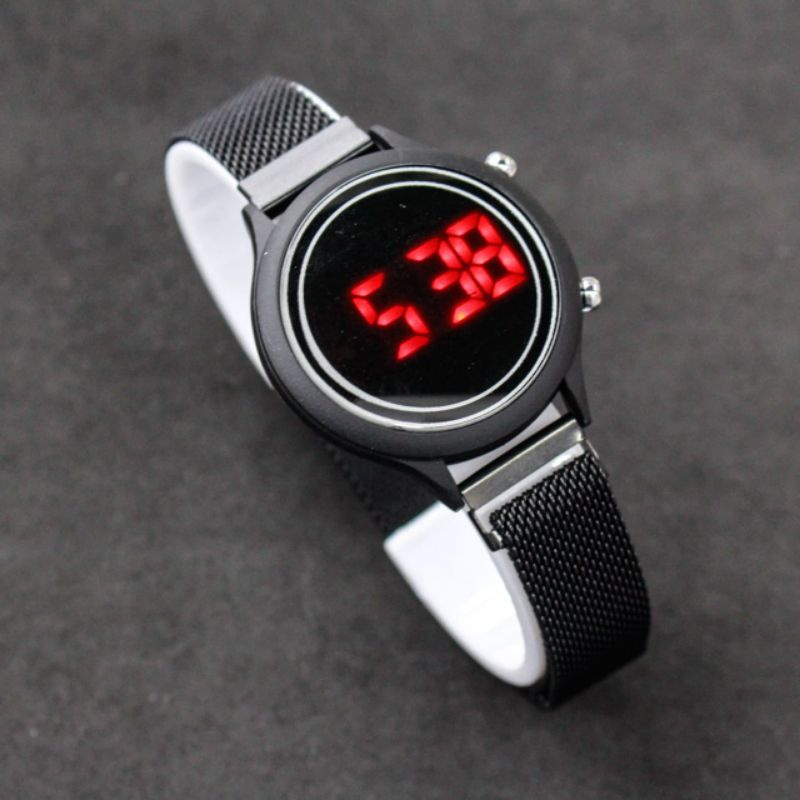 Jam Tangan Wanita LED Watch Digital Circle Convex Rantai Magnet Mesh