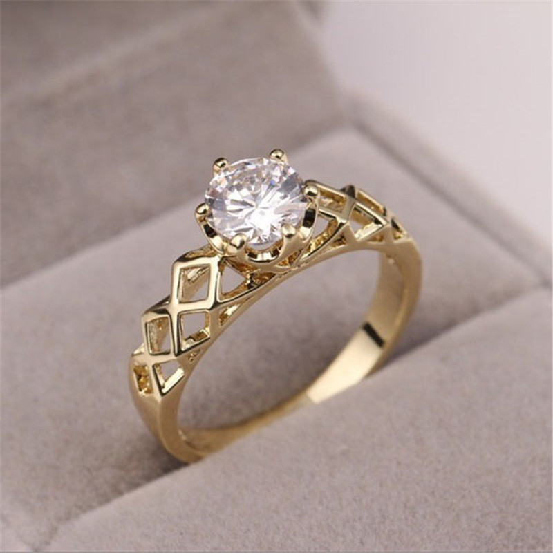 Cincin Emas 18k Aksen Berlian