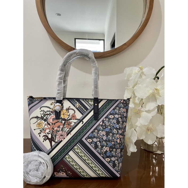 TB Kerrington small zip tote