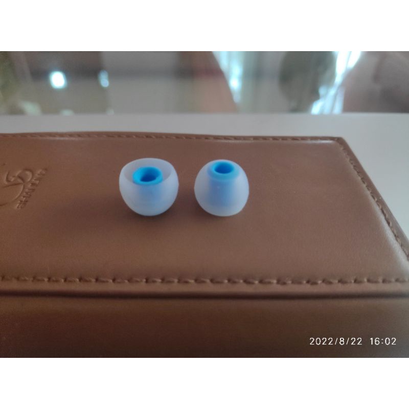 eartips alternatif kbear 07 silicone eartips untuk kz edx zsn pro X blon bl03 bukan aet07 aet08 sony spinfit cp100 cp145 cp360-1pair M putih biru