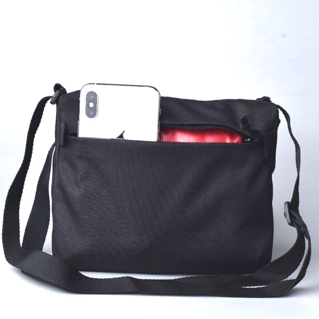 Tas Selempang Kasual Trendy Terbaru