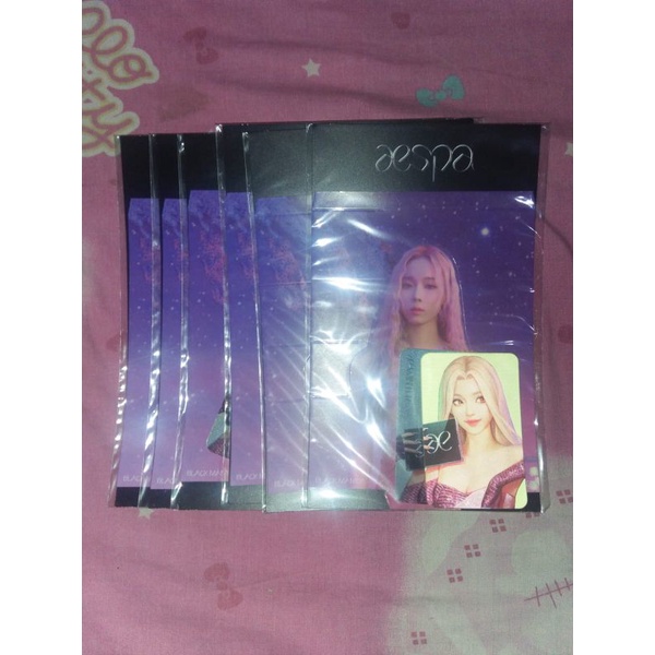 standee lenticular lenti hologram holo black mamba aespa karina winter giselle ningning
