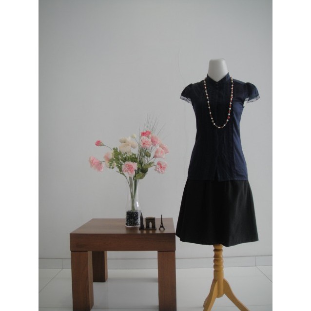 atasan untuk kerja atau casual variasi brokat biru dongker