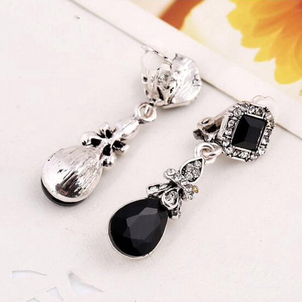 Anting Klip Tanpa Tindik Gaya Vintage Bohemia Bentuk Geometri Bahan Resin Warna Hitammerah Untuk Wanita