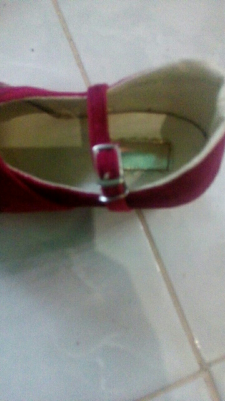 Gesper Untuk Sepatu Kecil