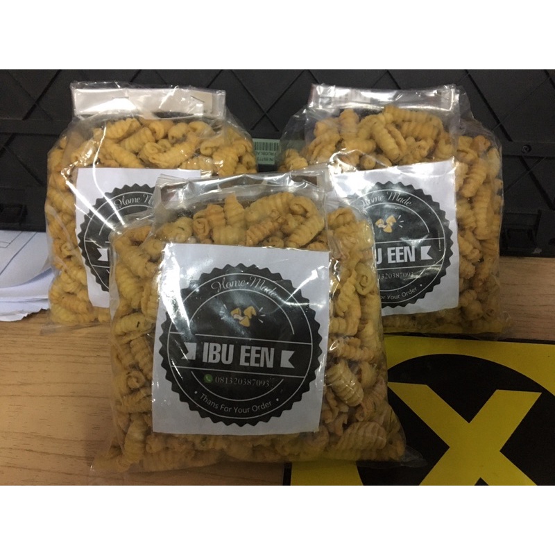 

Kue Garpuh / Kue Keong