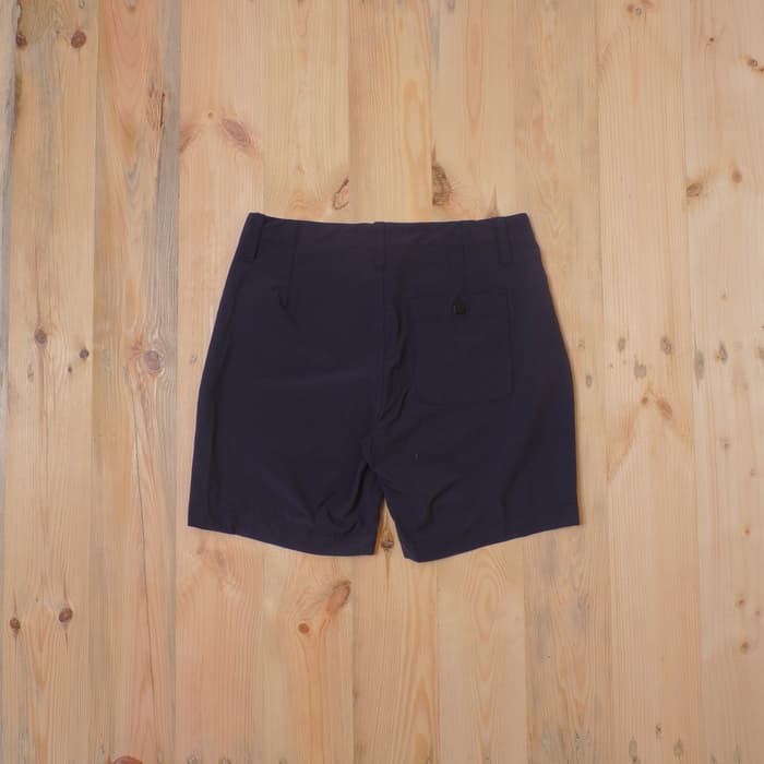 gap performance shorts