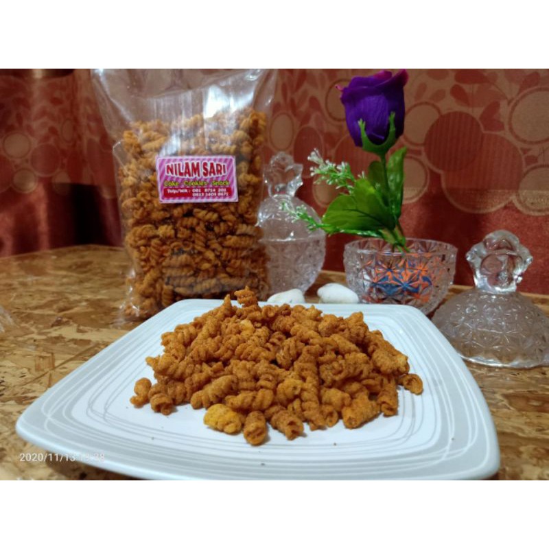 

makroni spiral pedas asin 250gram