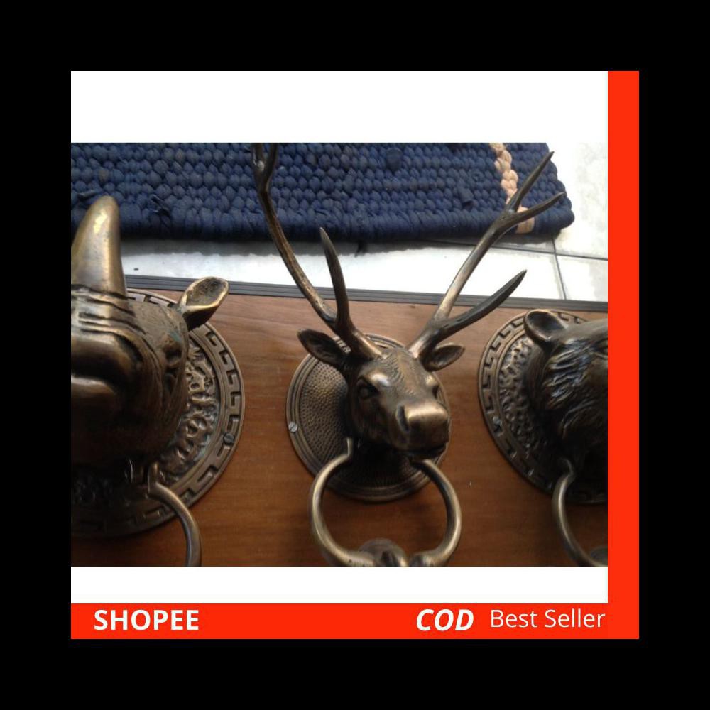 Ketukan pintu kuningan menjangan