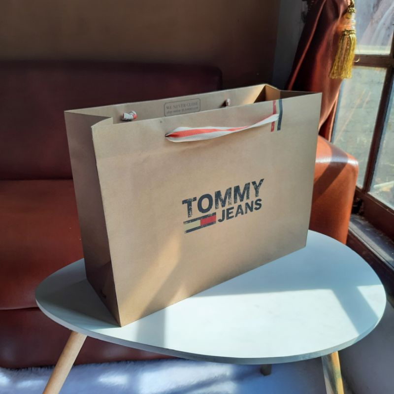 Paperbag Tommy Jeans Large 40x15x30 cm Paper Bag Tommy Hilfighter Tas Kertas Kado untuk Baju Branded