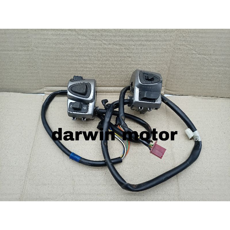 Holder saklar lampu kanan kiri scoopy karbu original