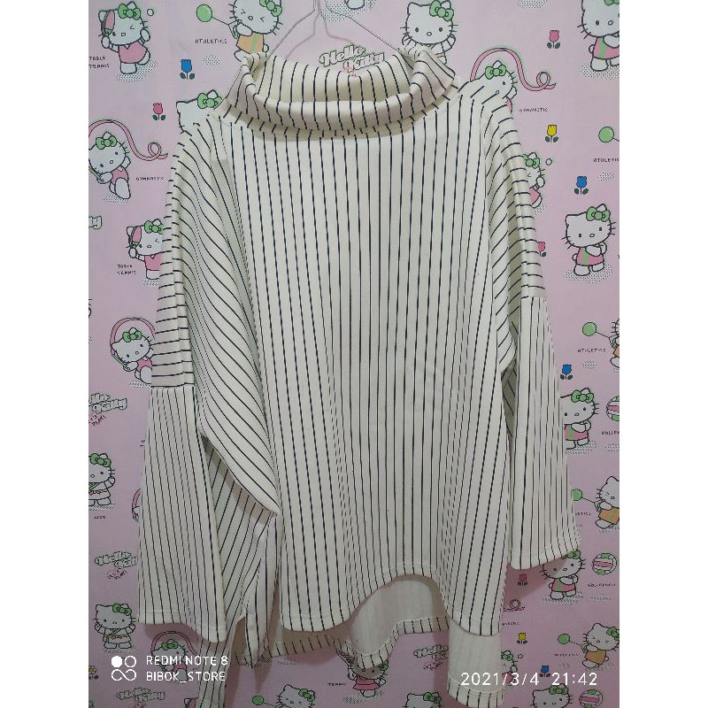 atasan BERSHKA oversize preloved