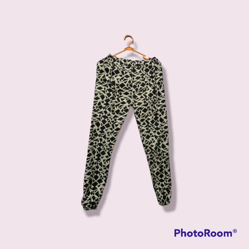 Preloved celana panjang skinny fit second