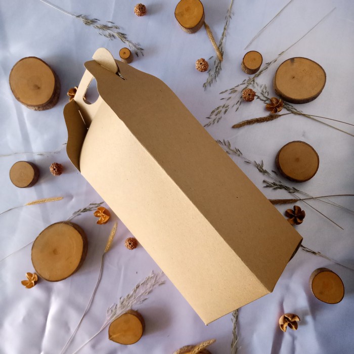 

PROMO TAS KOTAK KADO GABLE BOX TINGGI PACKING SOUVENIR UKURAN 19 X 9 X 9 cm