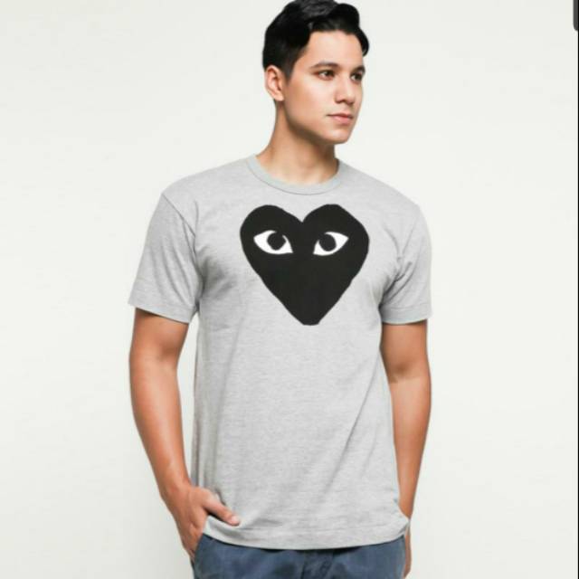 Kaos distro play comme des garcons.kaos oblong PLAT CDG kaos Pria wanita