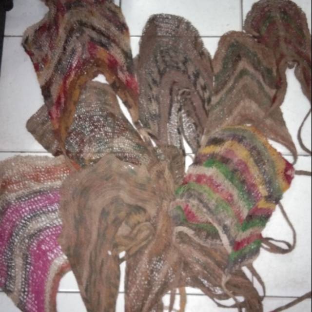 

Noken Wamena / Asli Papua / terbuat dari kulit kayu