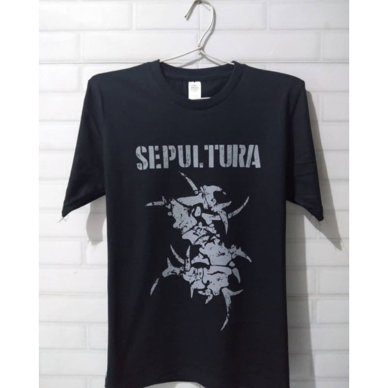 Kaos Musik Sepultura Bahan 100% Cotton Combet 24s Built Up Tanpa Jahitan Samping