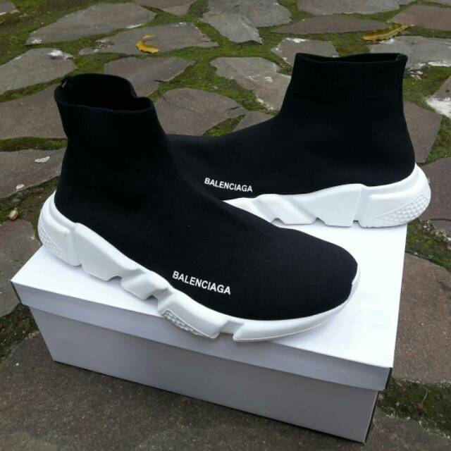 Sepatu Balenciaga Black White