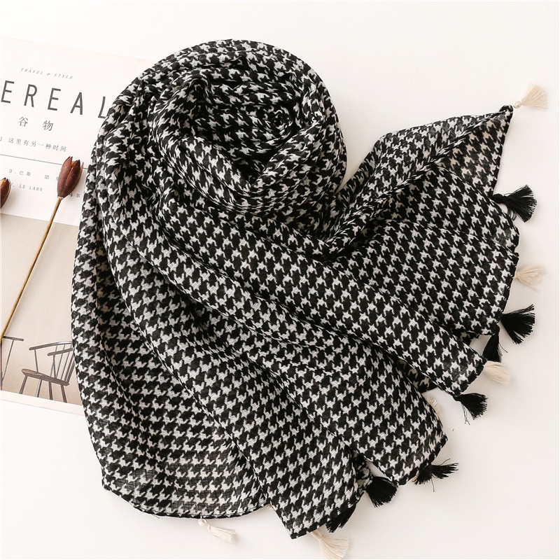 ITSFRIDAY SAHIRA In Black -  Premium Pashmina Shawl Selendang Syal Pashmina Hijab Import Motif houndstooth Art Black Tassel