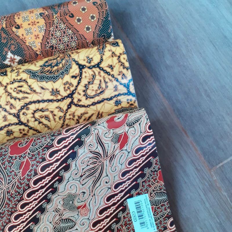 

bungkus kado / bubble / kardus