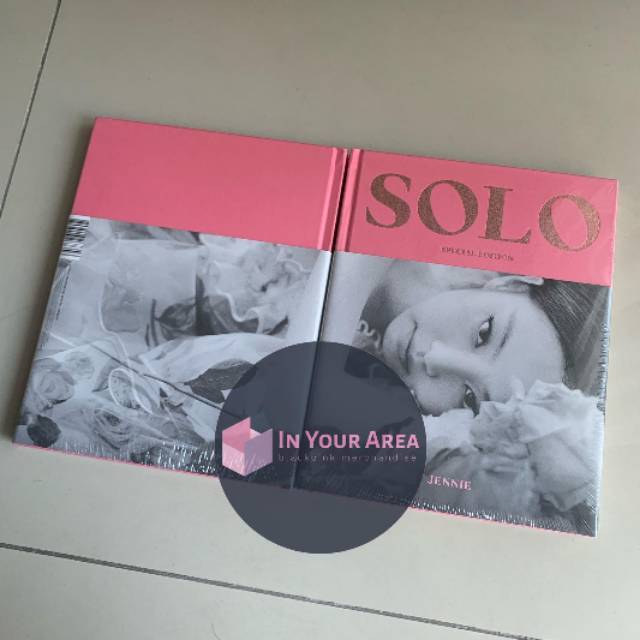 Jennie Solo Photobook 'Special Edition'