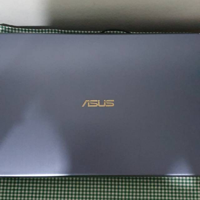 Asus Vivobook X505ZA Ryzen 5/256 SSD/8GB RAM/Vega8