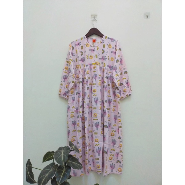 MIDI DRESS RAYON MOTIF BUNGA /MIDI DRESS WANITA TERBARU/MIDI DRESS KEKINIAN/MIDI DRESS JUMBO/MIDI DRESS RAYON/MIDI DRESS TERMURAH/MIDI DRESS VIRAL kEKINIAN/BAJU SANTAI/BUSUI/BIG SIZE/MIDI TRENDI MASA KINI/GAMIS/DASTER