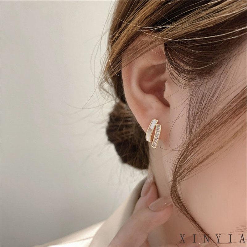 【COD】Set Anting Stud Desain Ekor Ikan Bunga Aksen Mutiara Kristal Warna Emas Gaya Retro Untuk Wanita