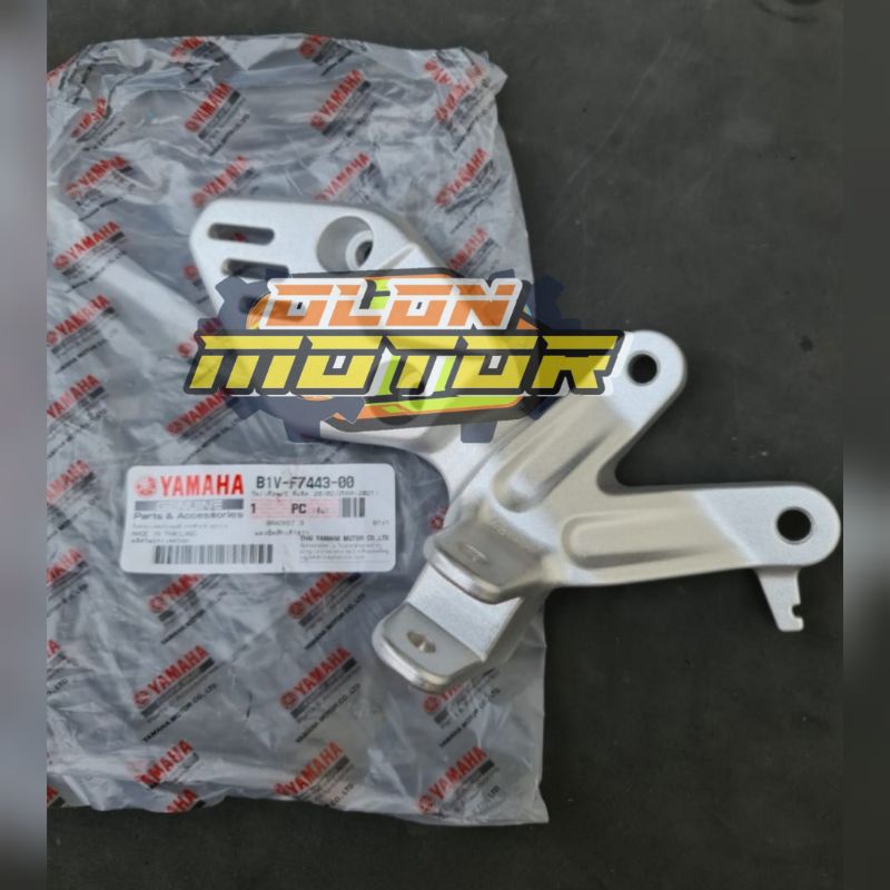 BREKET Dudukan Footstep YAMAHA XSR 155 Depan Kanan Original YGP B1V-F7443-00