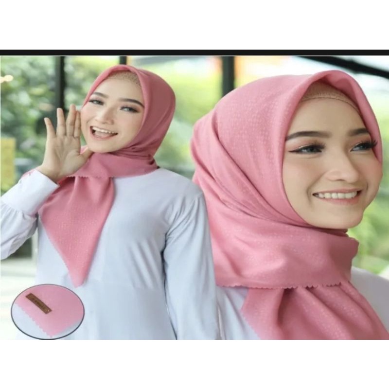 (Bisa COD)Hijab SegiEmpat Bella Embos/Kerudung Segiempat Embos/Ukuran 115x115cm/ Hijab Trendy dan Kekinian.