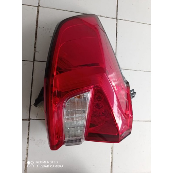 stoplamp lampu belakang ertiga