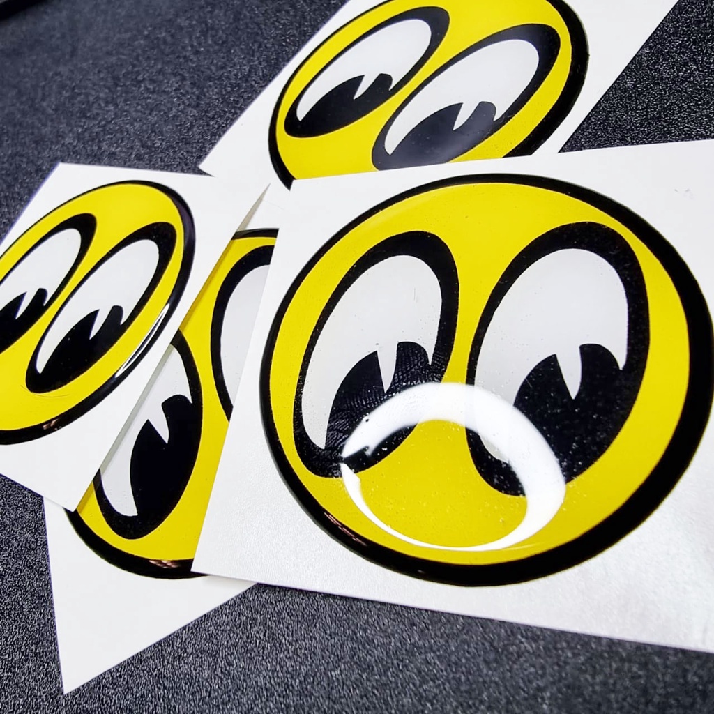 STIKER EMBLEM VELG MOONEYES MOBIL DIAMETER 65MM LENTUR