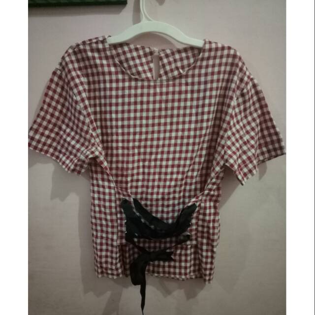 Preloved / bekas blouse kotak kotak kemeja kuliah kantor kerja tali