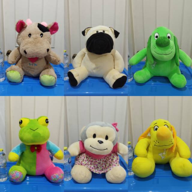 Boneka besar lucu lembut