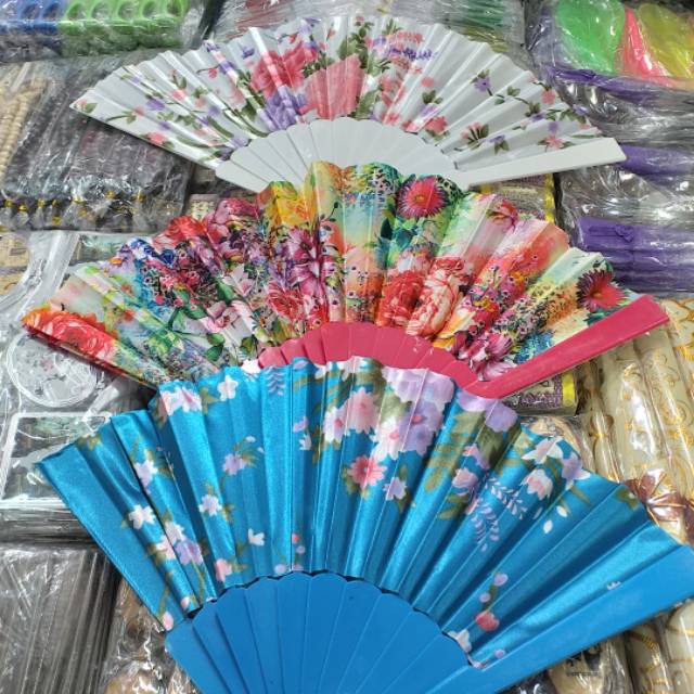 Souvenir kipas saten polos grosir