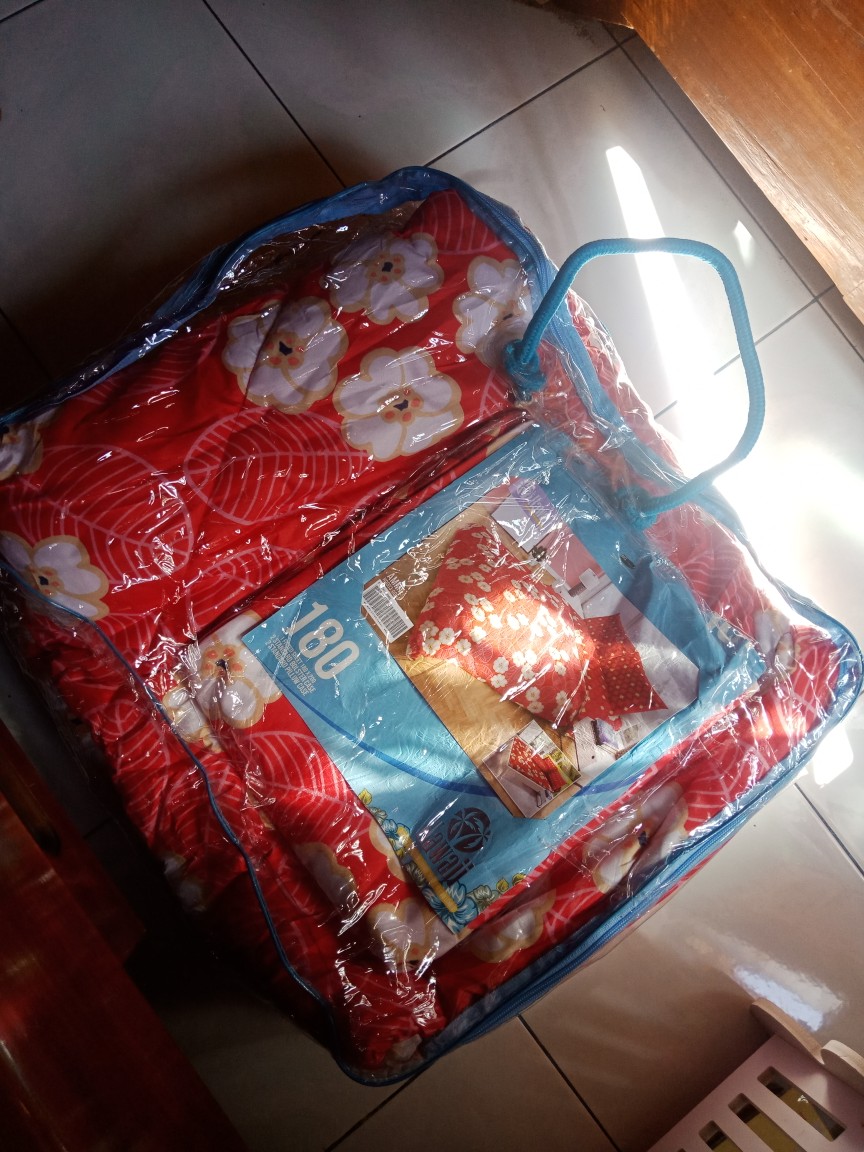Gunakan Anteraja 2 Kg Bedcover Hawaii By California Rosalie 180x200