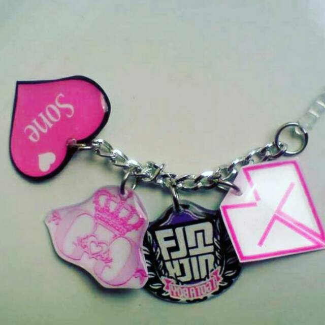 Gantungan hp earplug kpop snsd