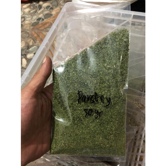 

Parsley Kering/ Dried Parsley/ Parsley Flakes - 25 gram