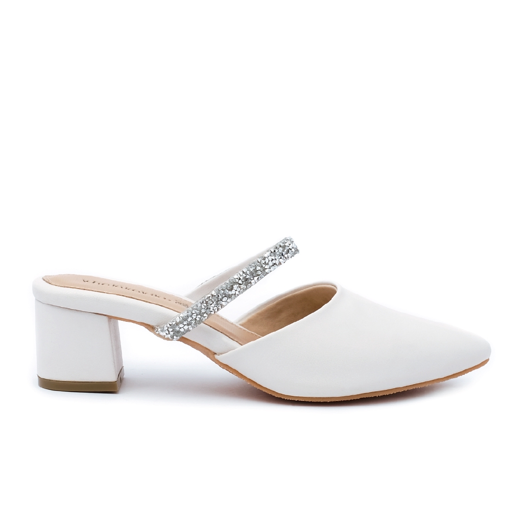 KHK by KHAKIKAKIKU Ailis White Heels