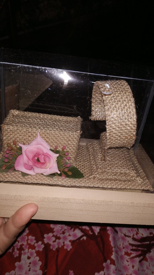 Kayu Cincin Gelang Tutup Mika Untuk Seserahan Pernikahan