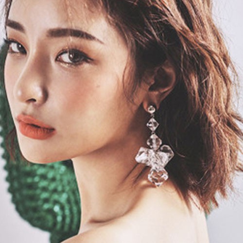Anting Korea Crystal Pendant Exaggerated Long Temperament Earrings OKT028
