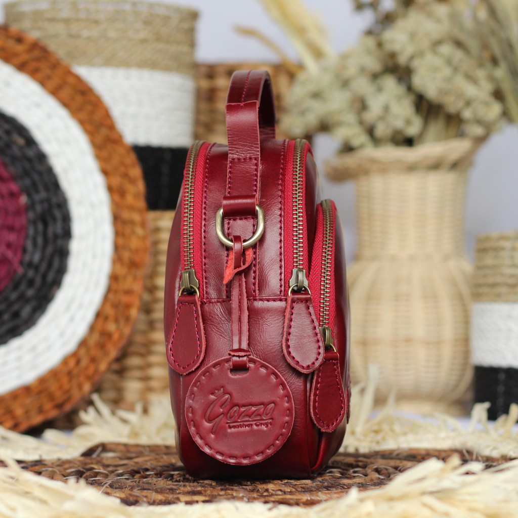 TAS SELEMPANG WANITA KULIT ASLI  DIANA MERAH MAROON/ FREE GRAVIR NAMA DI GANTUNGAN TAS