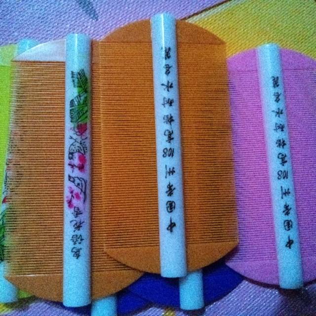 Sisir suri serit kutu rambut