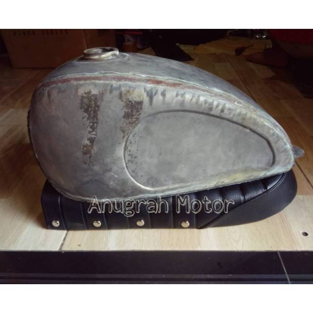 jok japstyle dan tangki triumph - tangki japstyle - jok japs - japstyle - bratstyle