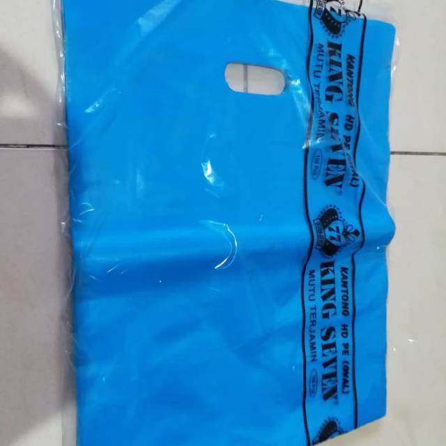 Kantong plastik oval handle polos 30x 38 isi 100lembar