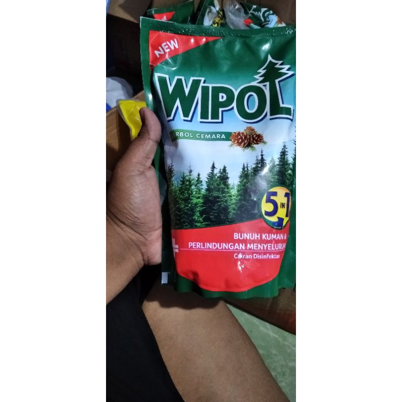 Wipol 780ML