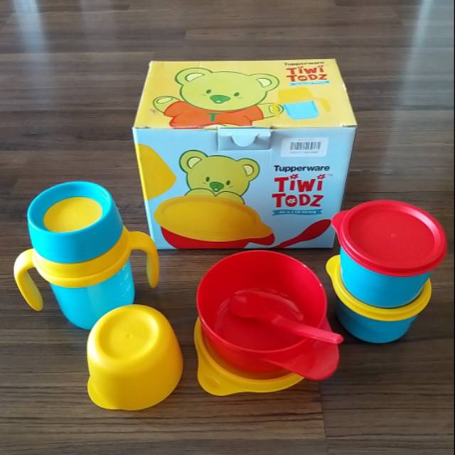 Tiwi todz dengan gelas trainning cup